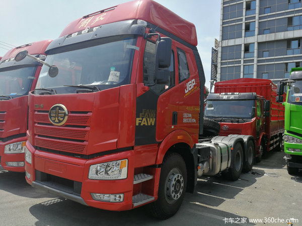 新J6为大件运输保驾护航