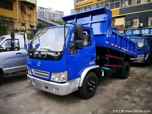 国五+DPF的新自卸车到店