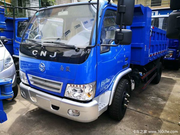 国五+DPF的新自卸车到店