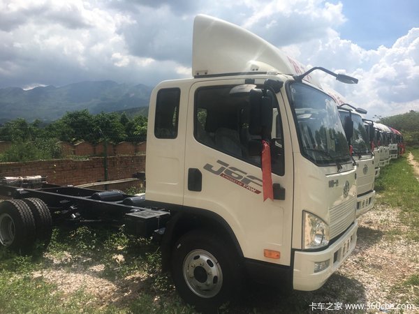 处理库存 红河福瑞J6F底盘车直降0.6万