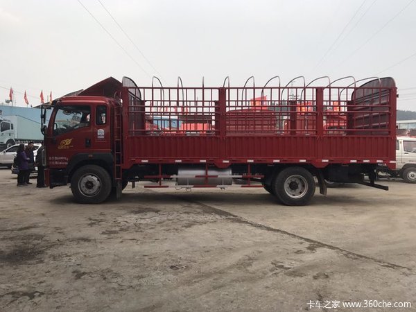 南充市润生汽贸G5X载货车成功交付客户