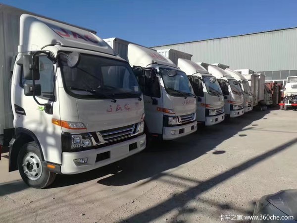 江淮骏铃4.2米厢车 现车降价3万元