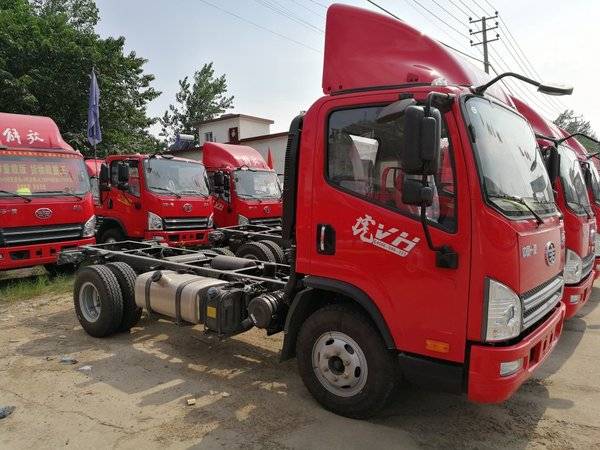 新车优惠 信阳虎V载货车仅售9.38万元