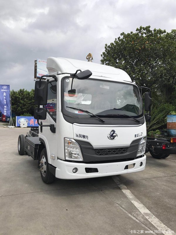 新车到店乘龙l2助力城市配送