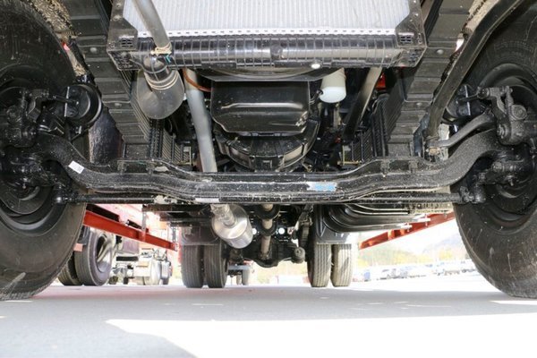 仅售13.5万元 西安东风天锦载货车促销