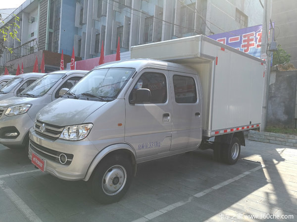 荆州长安新豹双排2.71凸头箱车到店