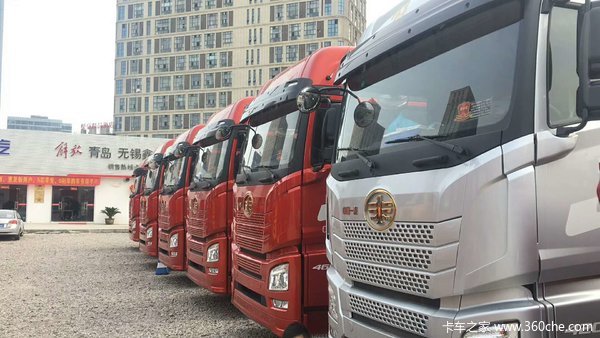 解放龙VH 180马力7.7米厢式翼