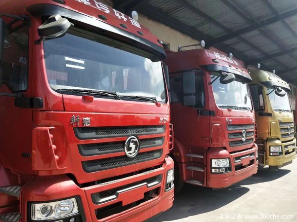 陕汽商用车 轩德x3 420马力 6x4牵引车装配高顶驾驶室,动力方面,搭载