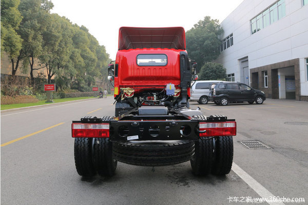 现场交车 泽泰汽车城虎V成功交付客户