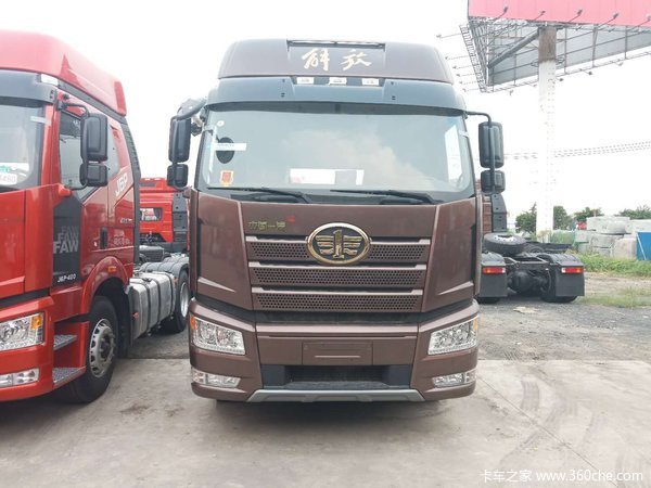 解放j6p 550马力牵引车 济宁新车到店