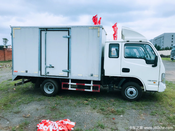 8���һ��ؼ۳�ֱ��4000Ԫ�ٶ���