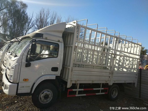 太原上汽跃进购X500送仓栅