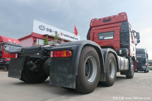 解放j6p420牵引车直将0.9万!