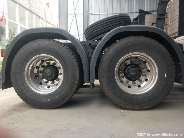 天龙牵引车旗520.560现车促销中