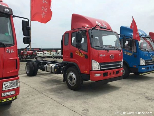 南充传化汽贸城J6F载货车成功交付客户