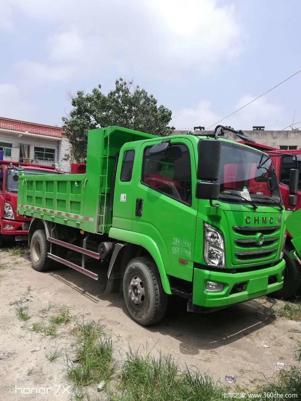 四川现代自卸瑞越用户交车仪式