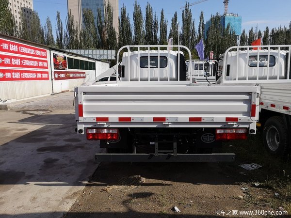 回馈用户 包头解放虎V载货车钜惠0.2万