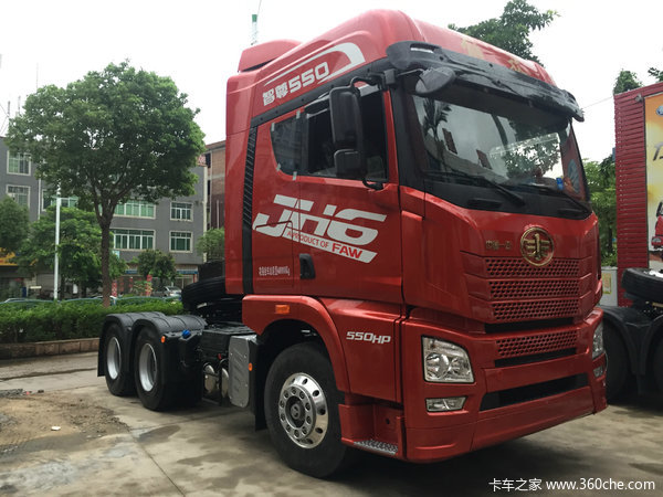 解放jh6智尊550马力新车到店