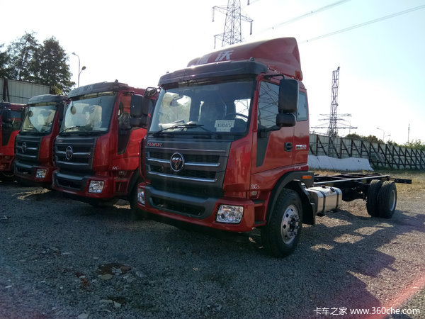 福田瑞沃康机185马力6.8米厢车