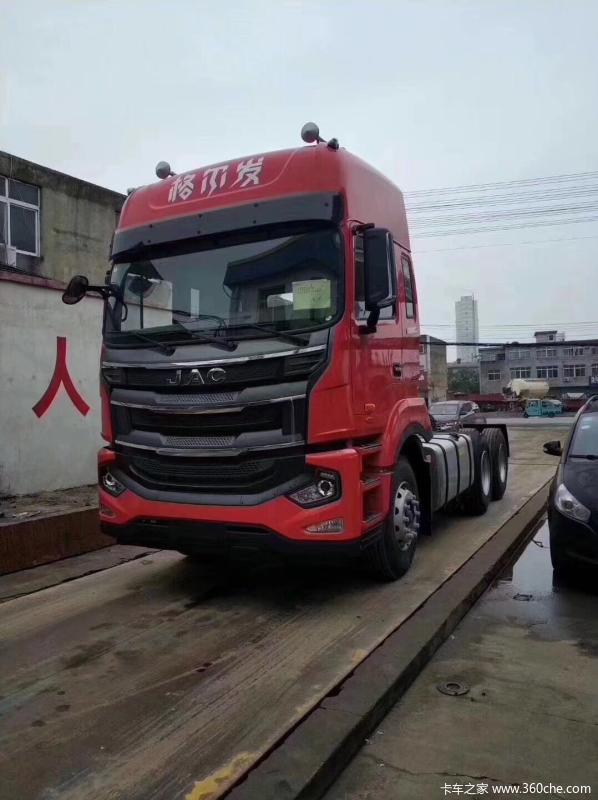 格尔发a5w牵引车 323万元