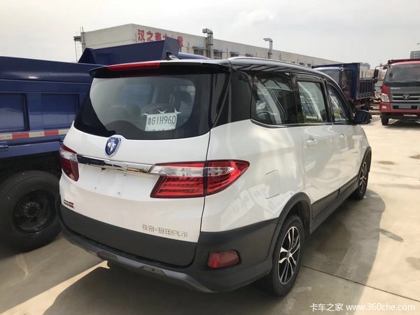 刚到店新车福田伽途gt7座suv