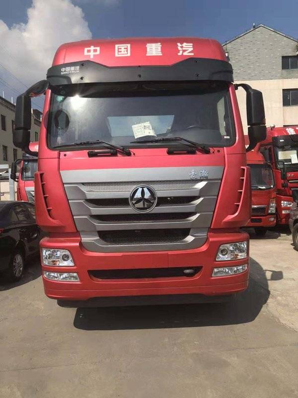 豪瀚国五400马力双驱牵引车