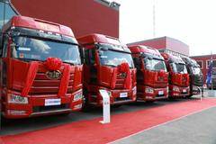 新J6P 6X4牵引车，俺们东北老铁