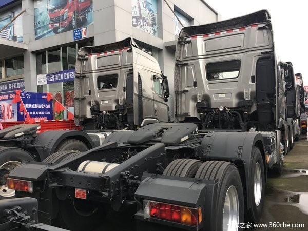 直降7.72万元  成都创虎牵引车促销中