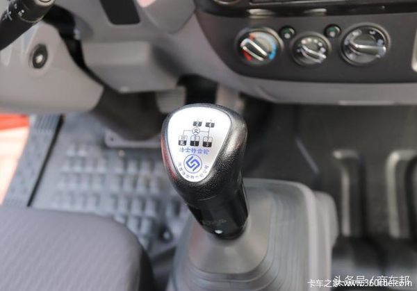 重装上阵试驾奥铃新捷运