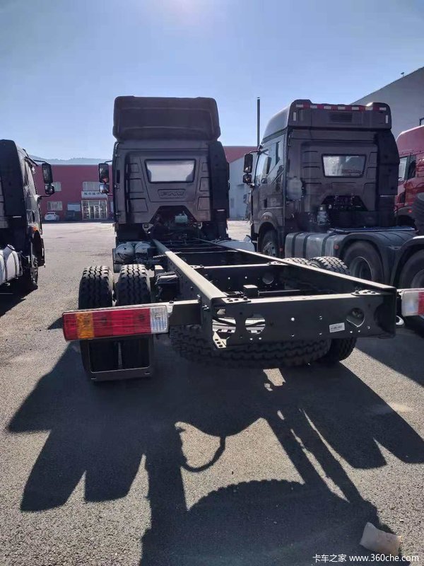 j6l  6.8��  ����