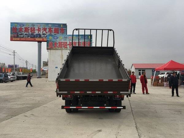 直降0.65万佳木斯悍将平板式自卸载货车
