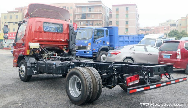福田M3宽后桥福田康明斯4.2米厢车