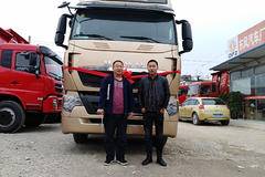 10月29日豪沃T7H成功交车二台