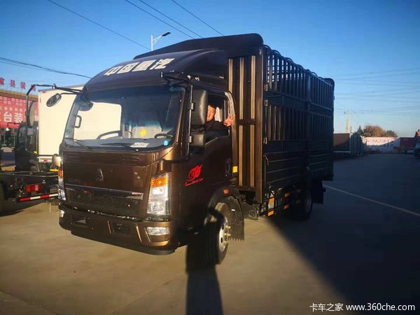 豪沃7/8吨156马力德威D30现车