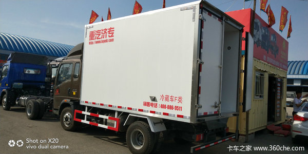 豪沃7/8吨156马力德威D30现车