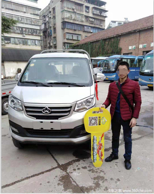 感谢黄总支持,跨越王X3豪华版交车