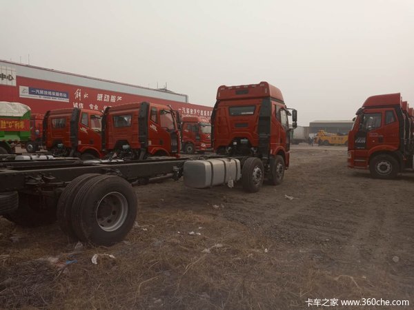 解放J6M 6x2载货车底盘 济宁现车热销