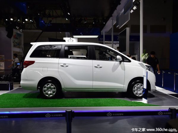 直降0.3万大同睿行S50V封闭货车促销中