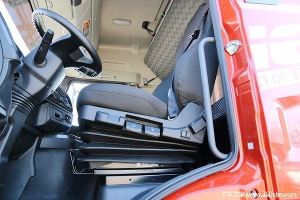 直降1.08万元 深圳解放JH6牵引车促销中