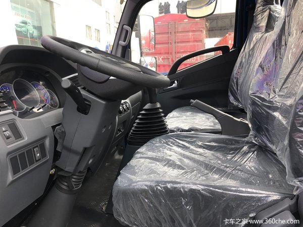 回馈用户 无锡骏铃V5载货车钜惠0.7万元