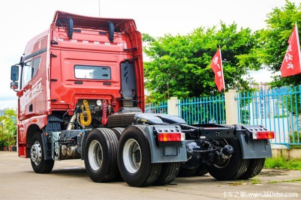 钜惠两万 厦门青岛解放JH6牵引460促销