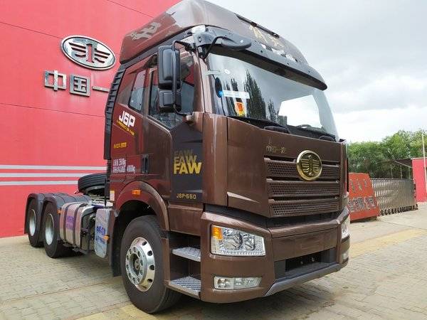 3万元 包头解放j6p牵引车促销中