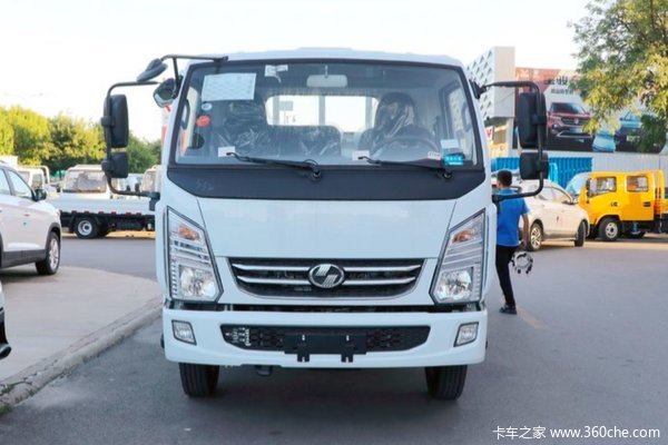 直降8千另送2千礼包 上海上汽跃进促销