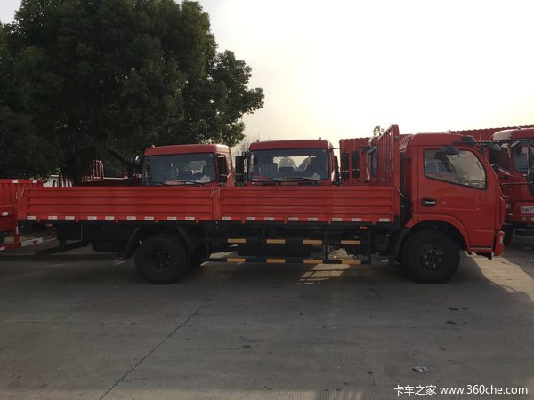 仅售11.88万 上海东风多利卡D8载货促销