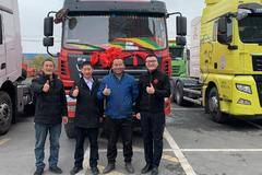 现场交车1台 乌市轩德X6自卸车交付客户