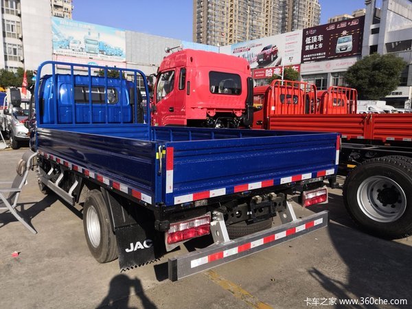 回馈用户 杭州骏铃V6载货车钜惠1.0万元