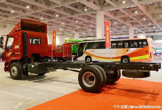 新车到店 邢台兴天柳汽新乘龙M3载货车