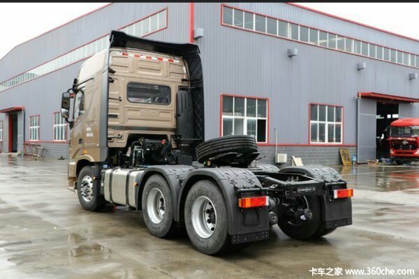 直降0.2万元 吉安天龙旗舰牵引车促销中