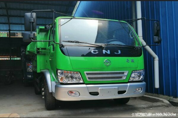 现场交车1台 赣州市祥康自卸车交付客户