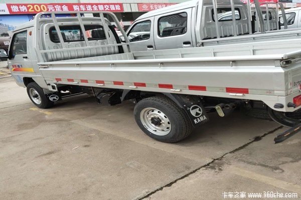 直降0.3万元 赣州凯马锐菱载货车促销中